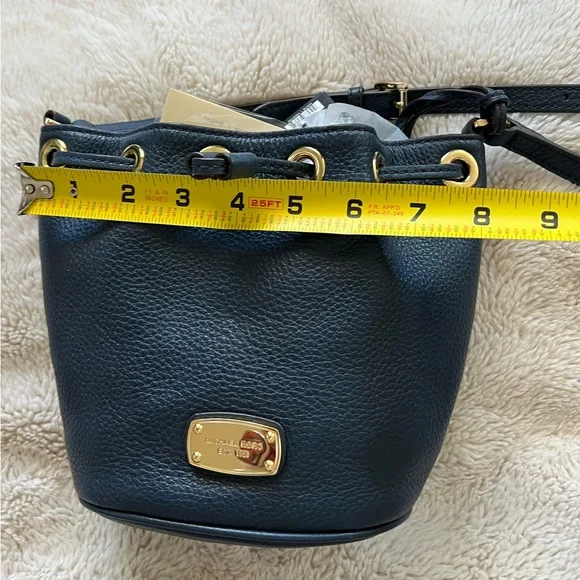 Michael Kors mini bucket bag bundle - Picture 4 of 16